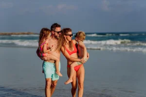 Consells i avantatges si viatges a la platja a la primavera — Hotel Akquaaa, Calafell