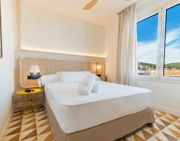 Conseils et avantages si vous partez à la plage au printemps — Hotel Akquaaa, Calafell
